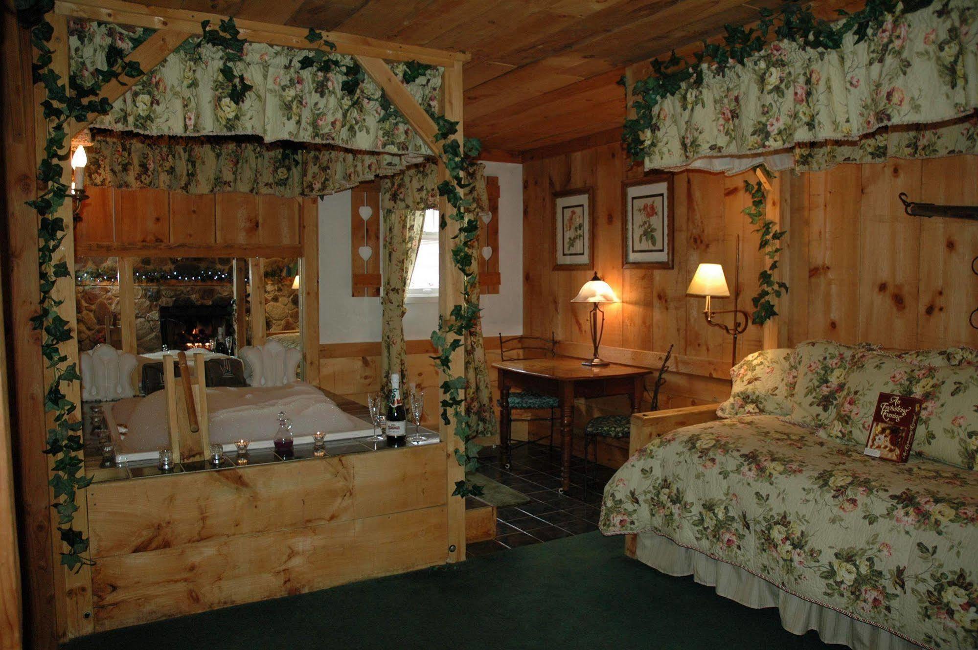 Williams Bay Lazy Cloud Bed & Breakfast エクステリア 写真